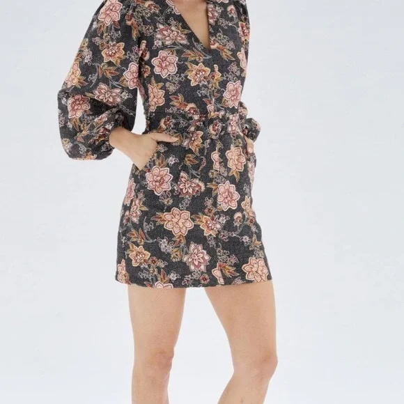 Revolve Brand Minkpink V Neck Mini Dress size XS - Picture 2 of 9